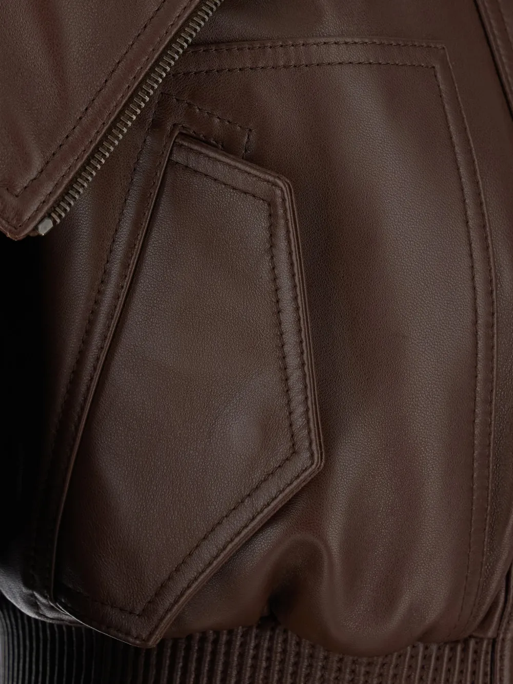 Balenciaga Leren jack met oversized kraag Bruin