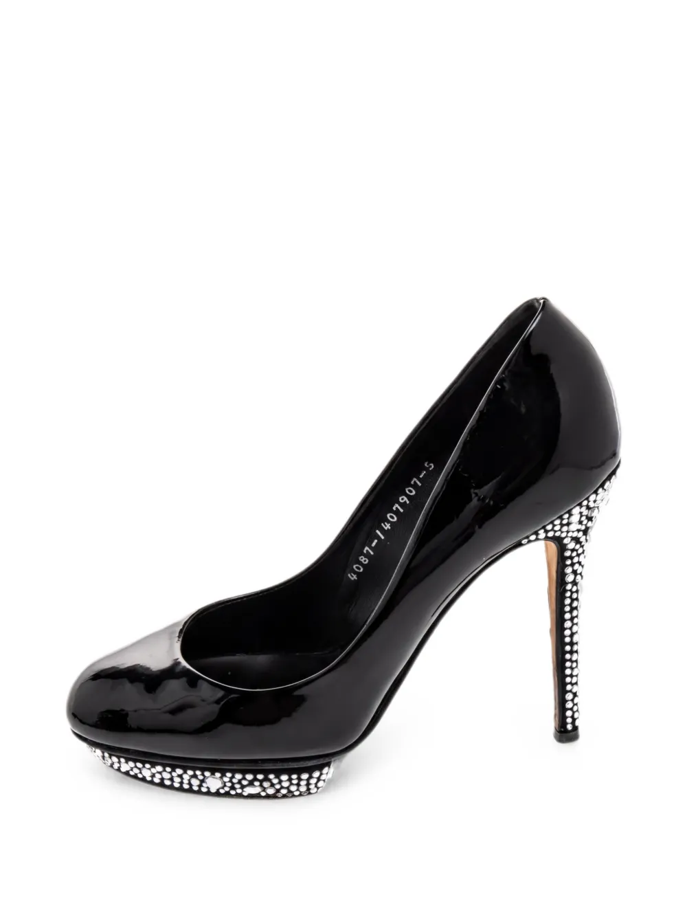 Gina crystal-embellished patent leather pumps - Schwarz