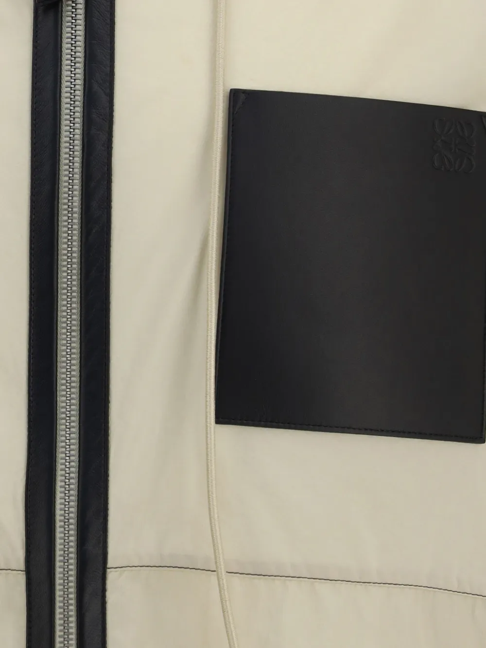 LOEWE Jack met capuchon en rits Beige