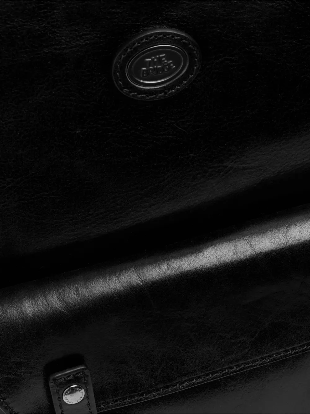 The Bridge Rugzak met gespdetail Zwart