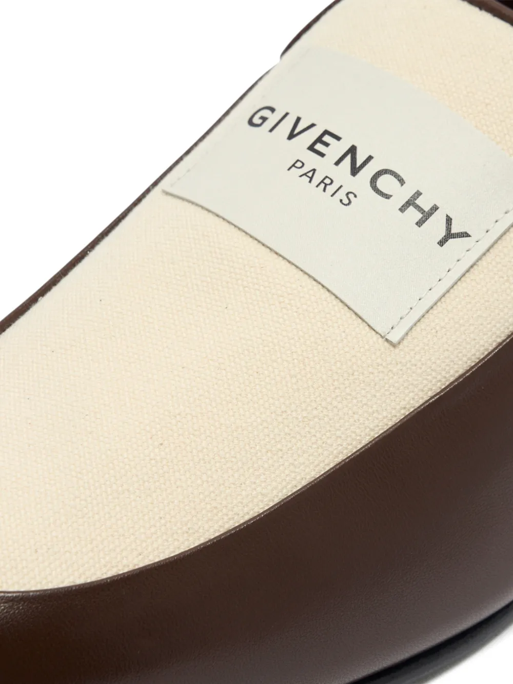 Givenchy logo-patch loafers Bruin
