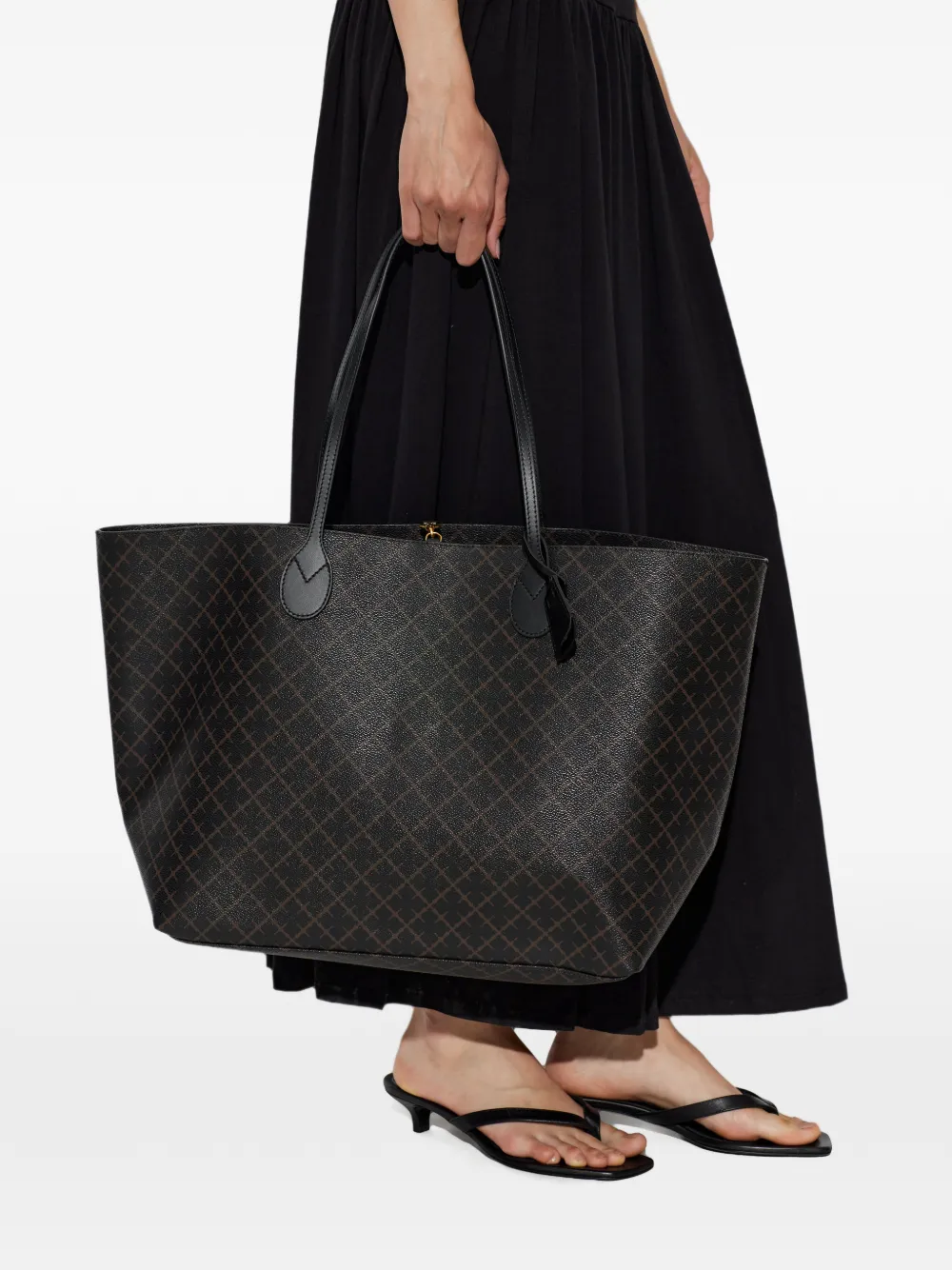 By Malene Birger Abi shopper met monogramprint Zwart