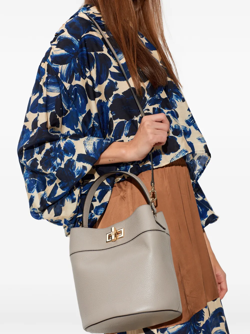 Furla Amelia bewerkte leren bucket-tas Beige