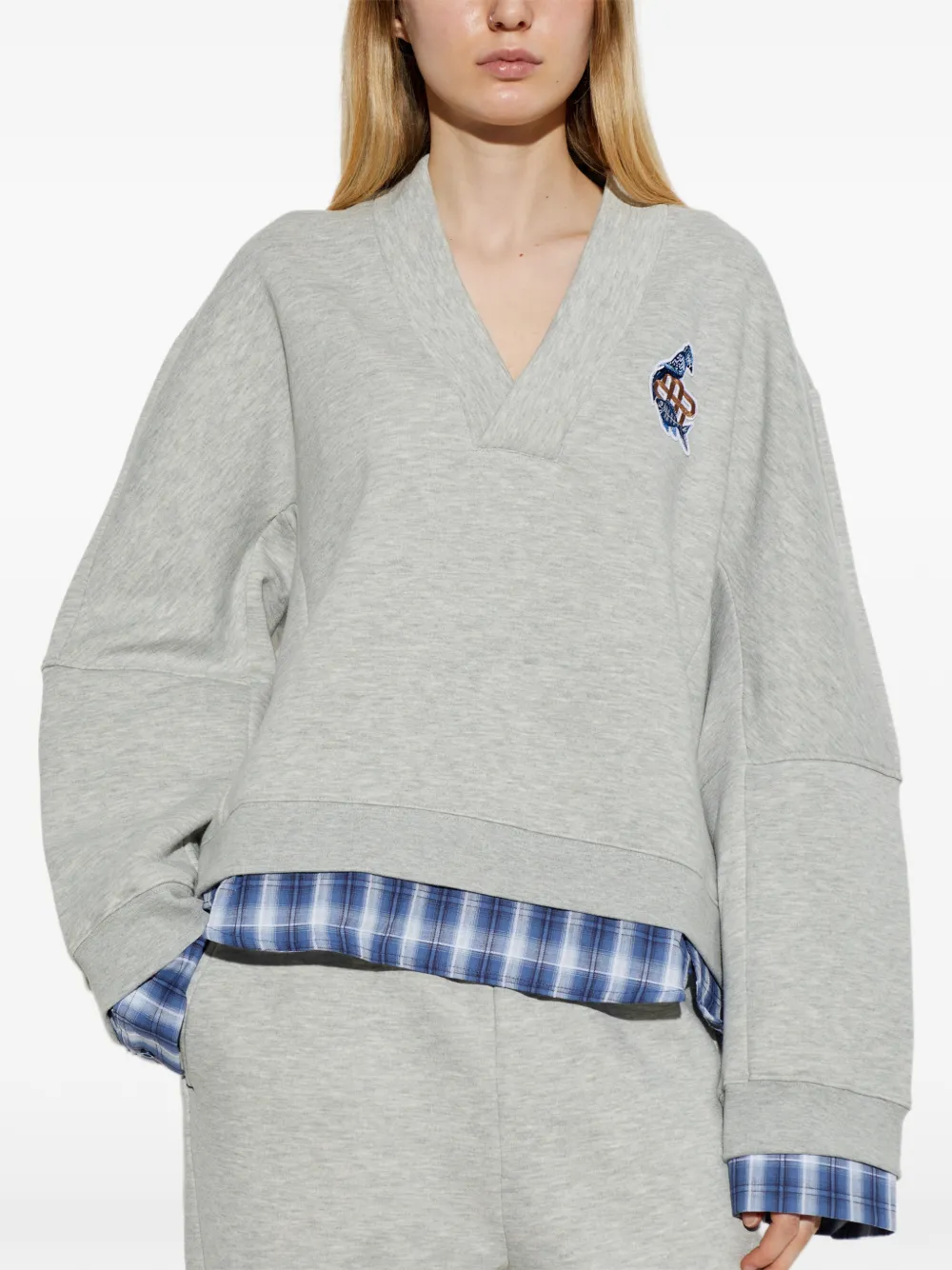 MUNTHE Nash sweater met logopatch en gelaagd effect Grijs
