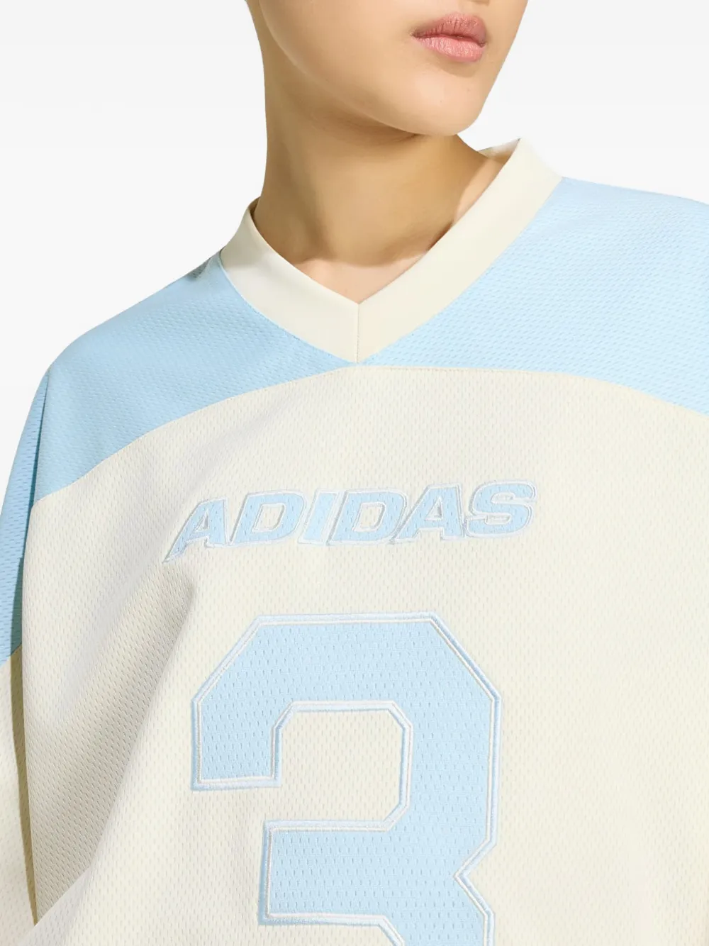 adidas mini-jurk met V-hals en logodetail Wit