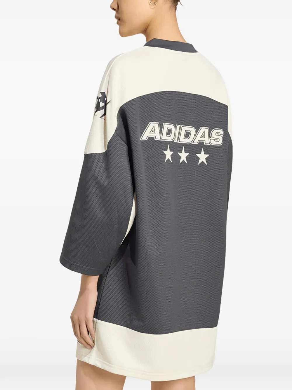 adidas Mini T-shirtjurk met logoprint Grijs