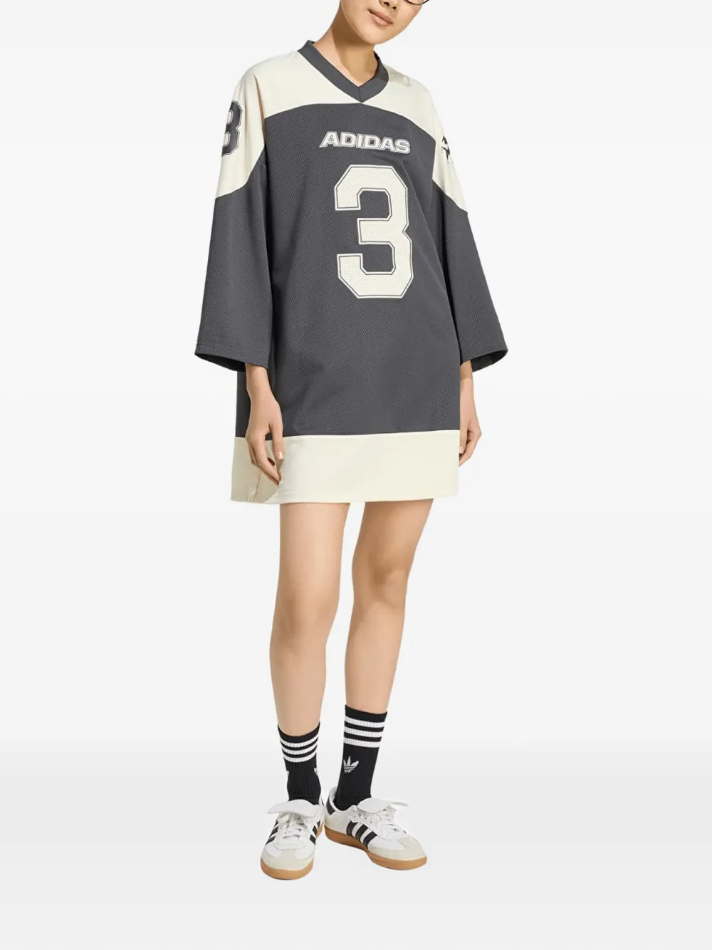 adidas Mini T-shirtjurk met logoprint Grijs