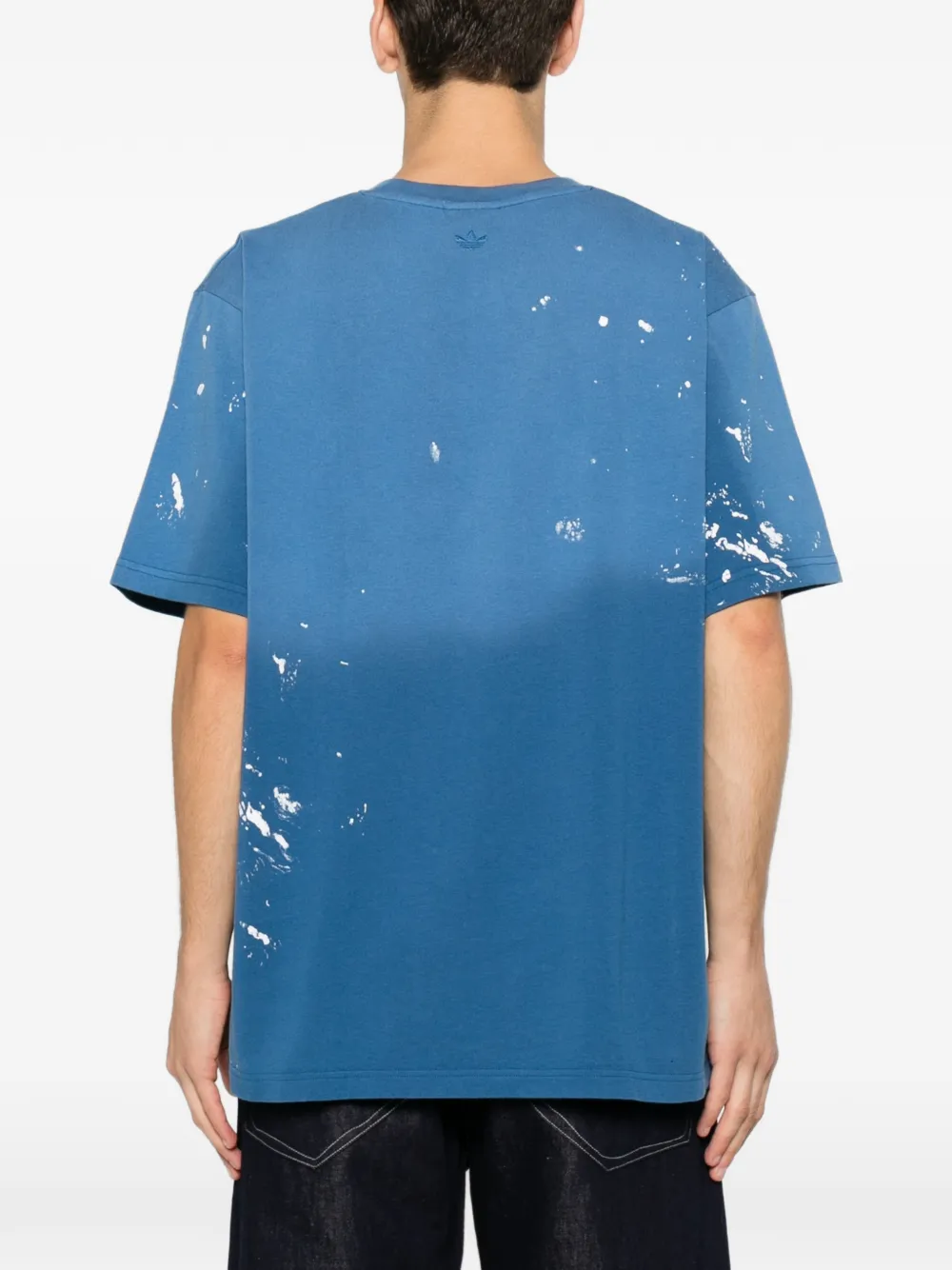 adidas x T-shirt met verfspatten en logoprint Blauw