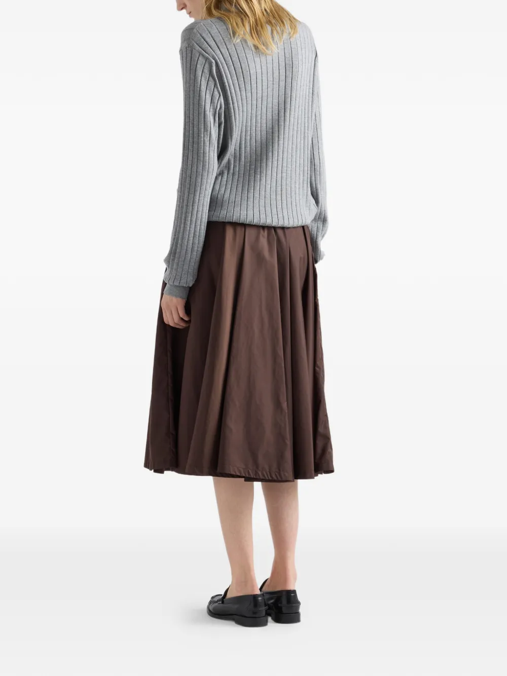 Prada Lichtgewicht gesmockte re-nylon rok Bruin