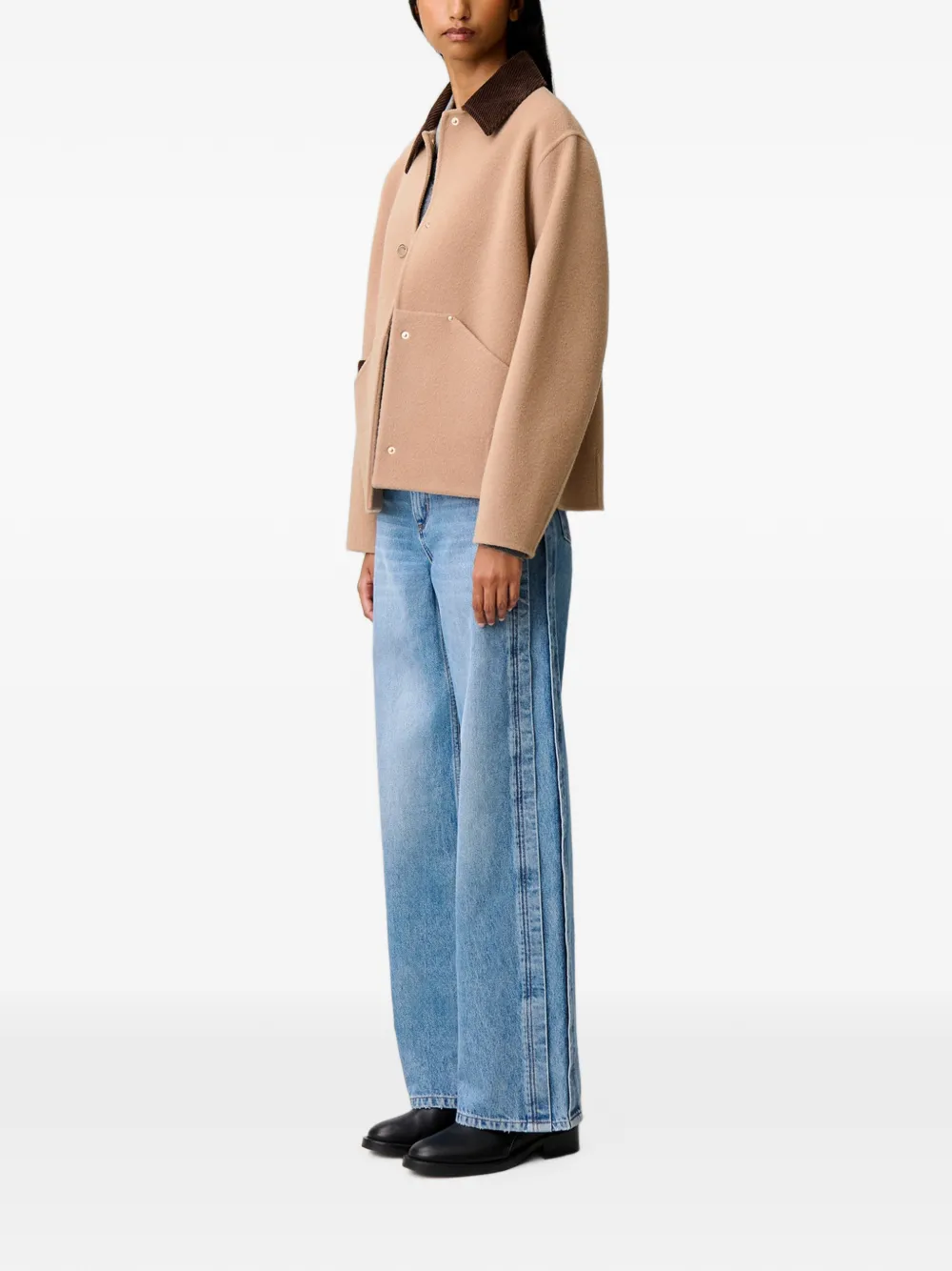 Claudie Pierlot Jack met ribfluwelen kraag Beige