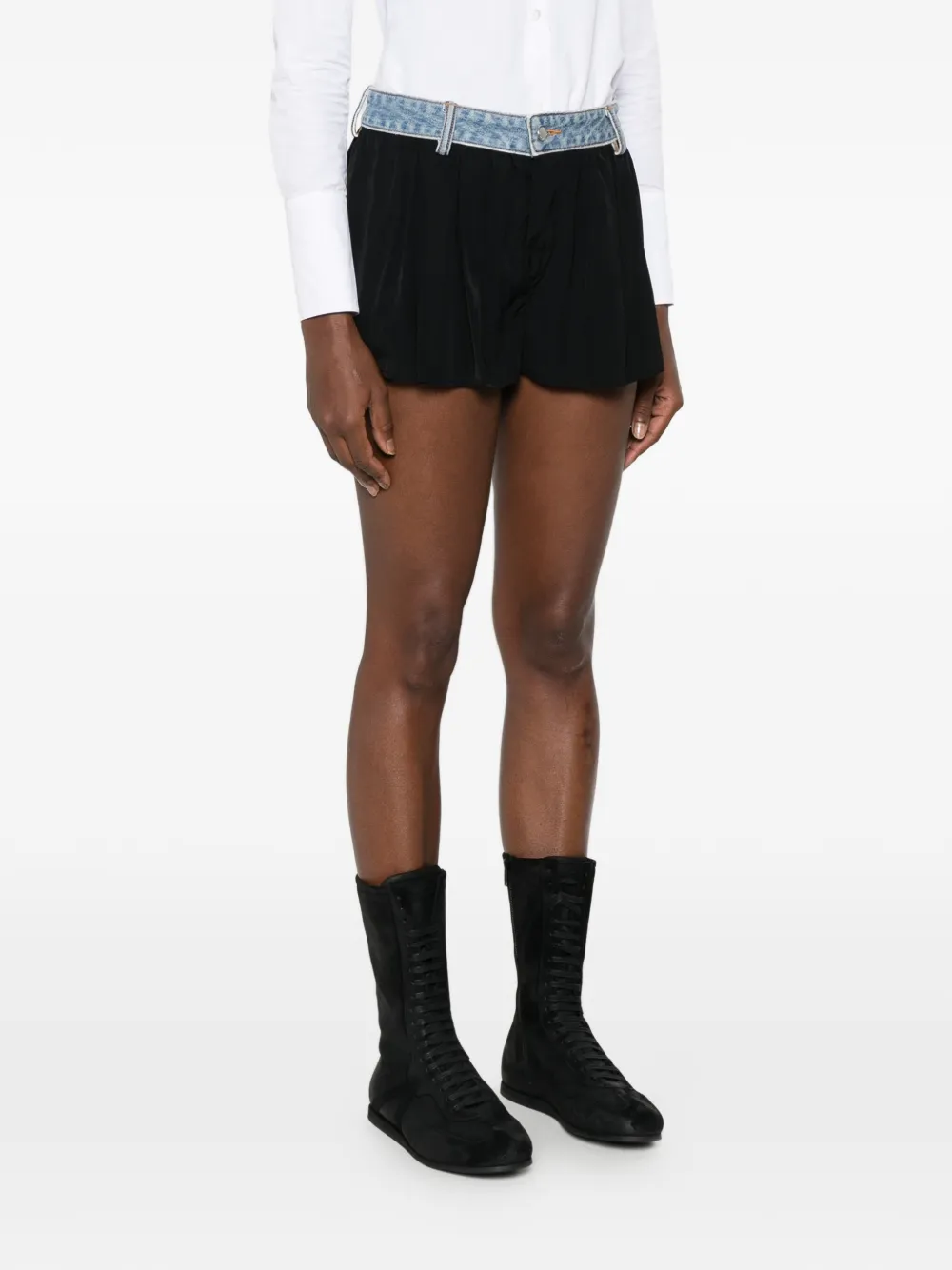 Alexander Wang Geplooide shorts met denim tailleband Zwart