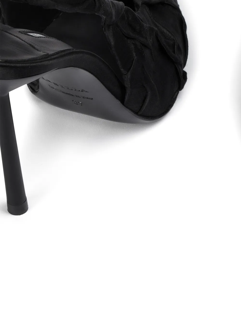 Le Silla Clivage satijnen pumps met ruches Zwart