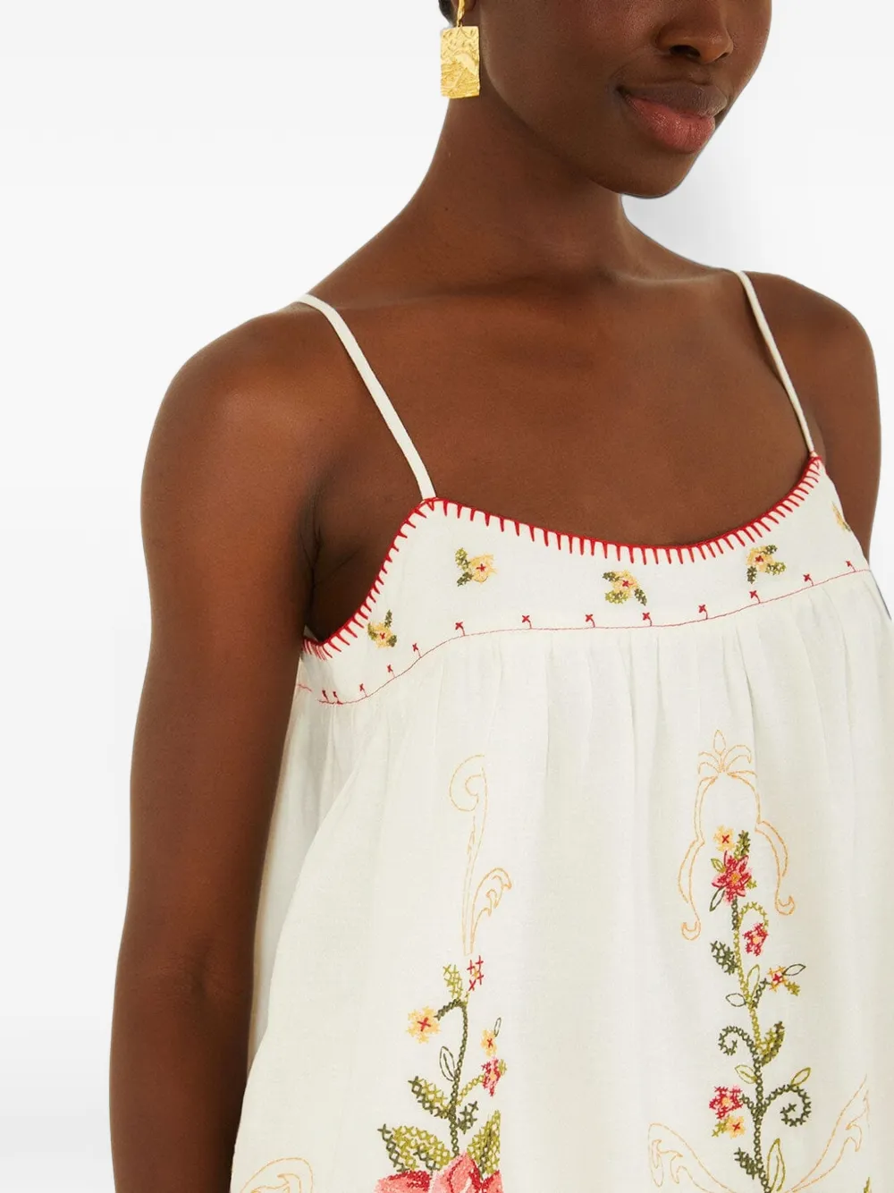 FARM Rio Top met geborduurde bloemen en gewelfde afwerking Wit