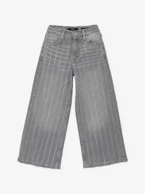 guess kids jeans anchos con detalles de strass