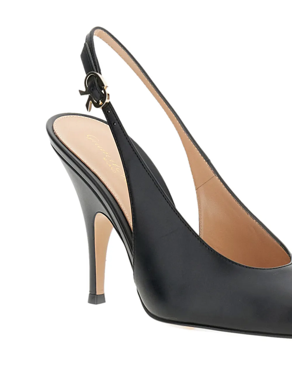 Gianvito Rossi Sofia pointed-toe buckle-detail pumps Zwart