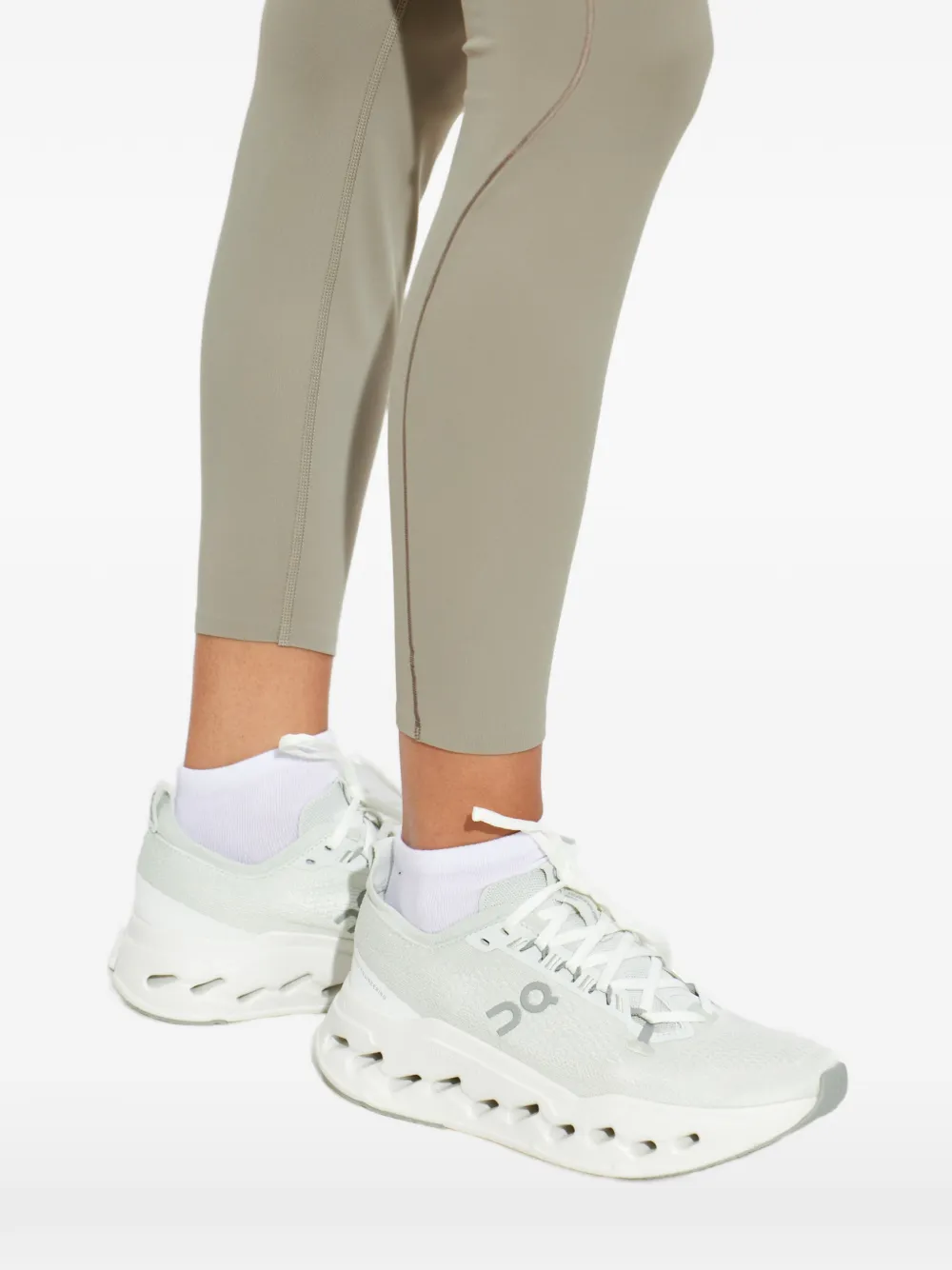 On Cloudsurfer Max sneakers Wit