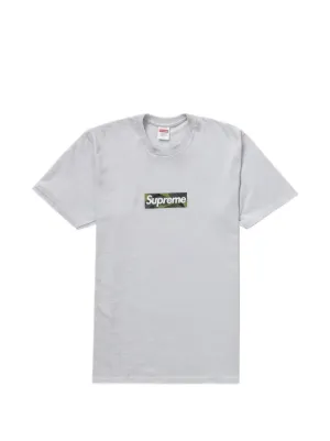 Supreme LA Fire Relief Box Logo Tシャツ | ホワイト | FARFETCH JP