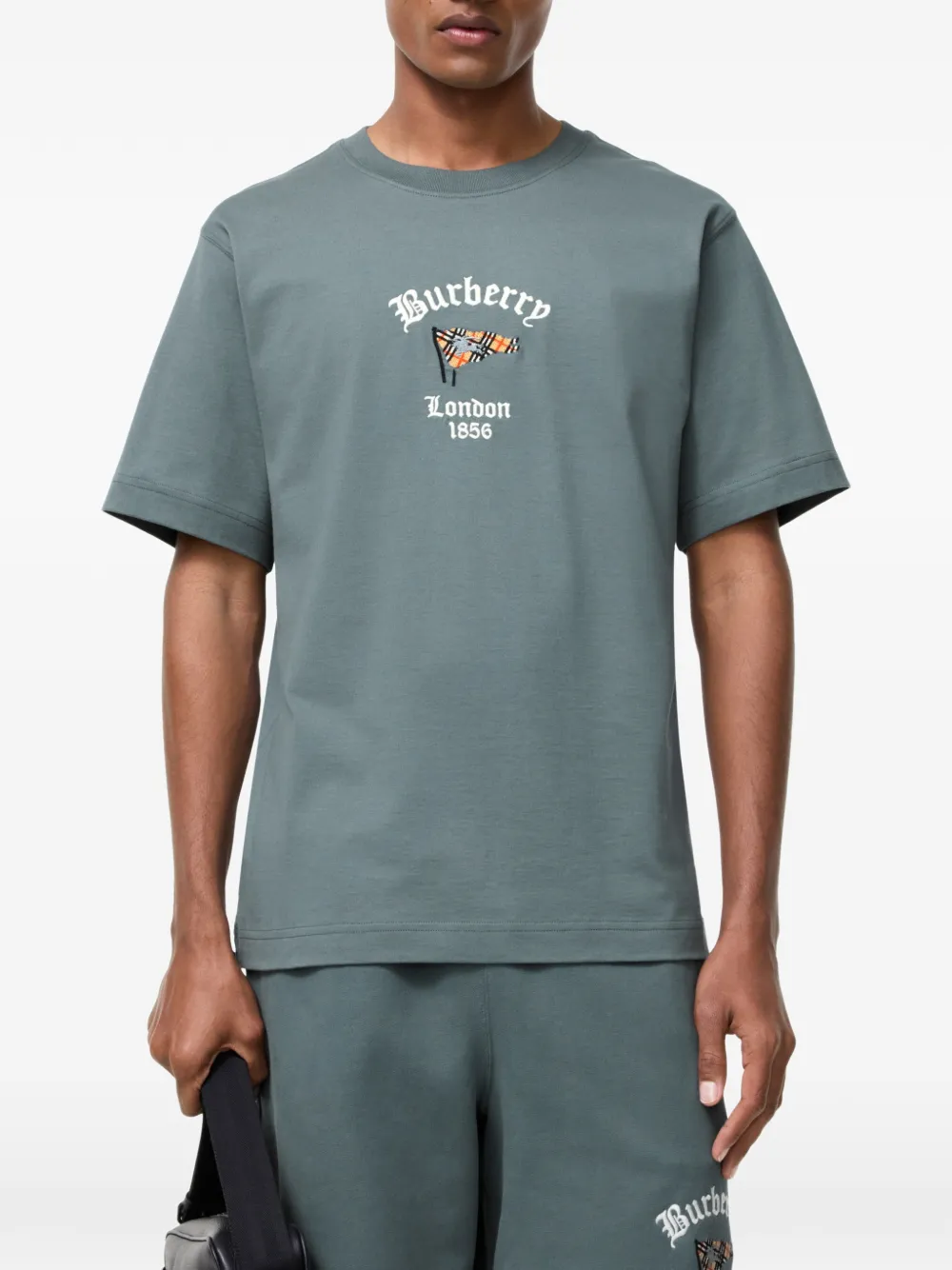 Burberry Katoenen T-shirt met geruite vlag Groen