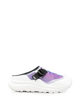 HOKA