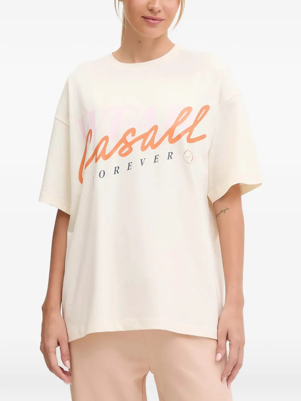 Casall logo-print drop-shoulder T-shirt - Tons neutres Casall logo-print drop-shoulder T-shirt - Tons neutres