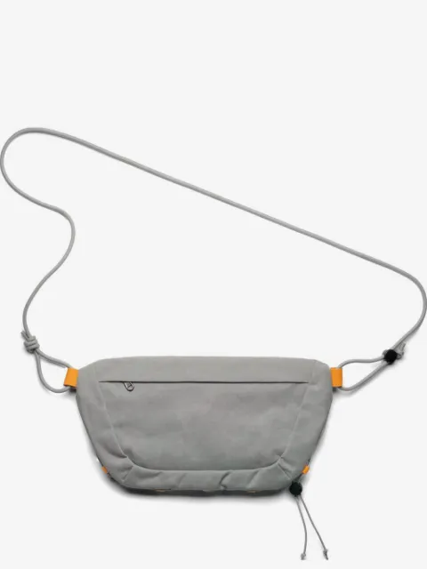 Db 6L Roamer Pro shoulder bag