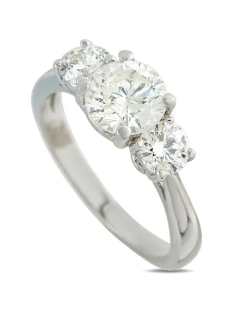 LB Exclusive diamond ring