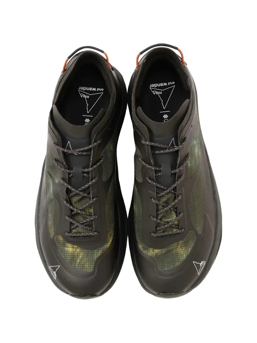 and Wander x ROA low-top sneakers met camouflageprint Zwart