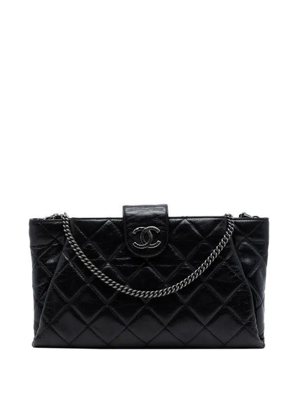 Chanel Pre-owned 2014-2015 Quilted Glazed Calfskin Coco Pleats Chain Clutch Crossbody Bag in Black