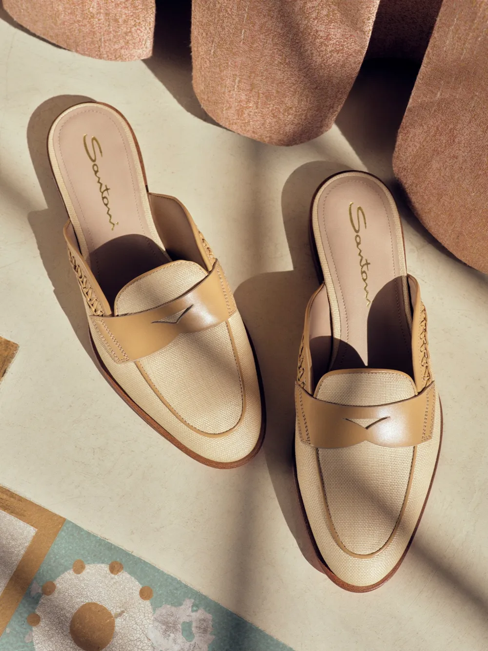 Santoni Platte muiltjes met leren afwerking Beige