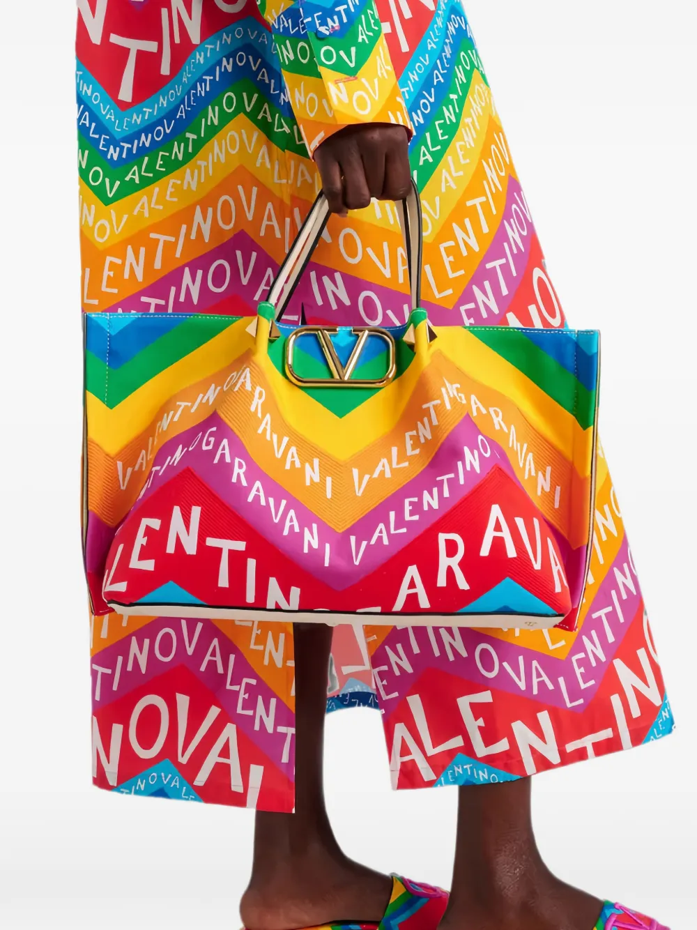Valentino Garavani VLogo Escape shopper met chevron-streep Rood