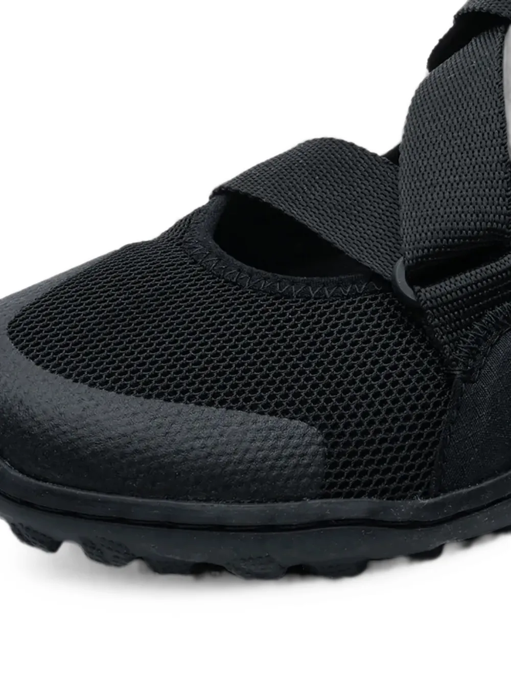 Vivobarefoot touch-strap mesh slip-on Zwart