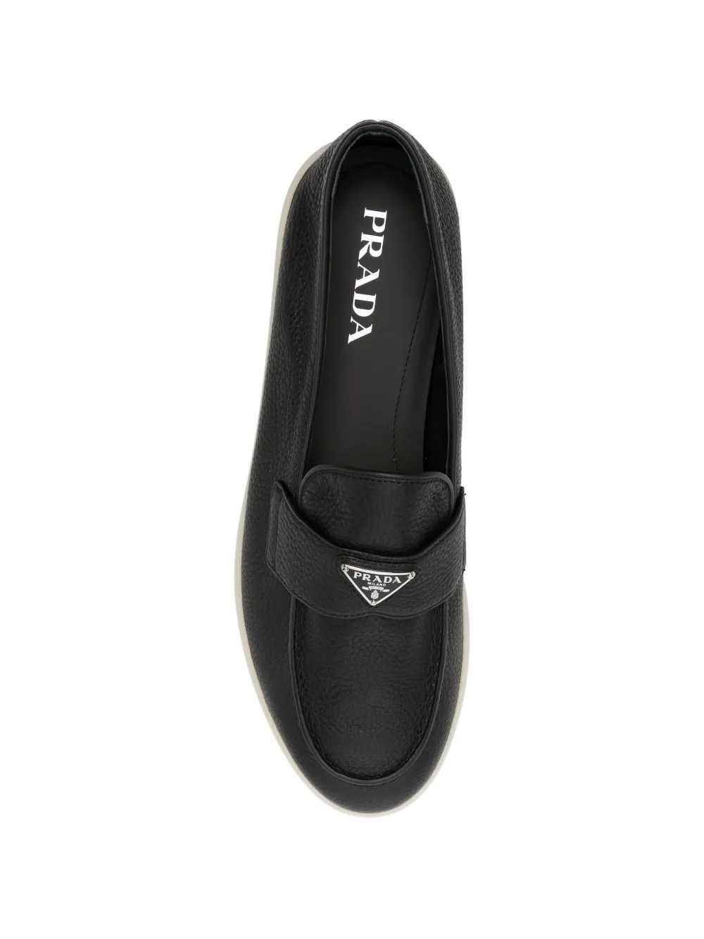 Prada logo-plaque pebble-grain loafers Zwart