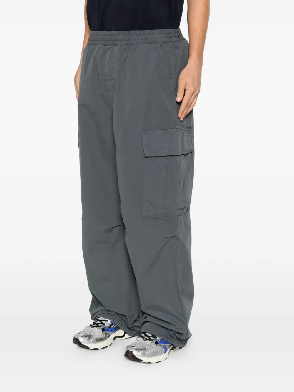 Carhartt WIP Mandler cargo broek met logopatch Grijs