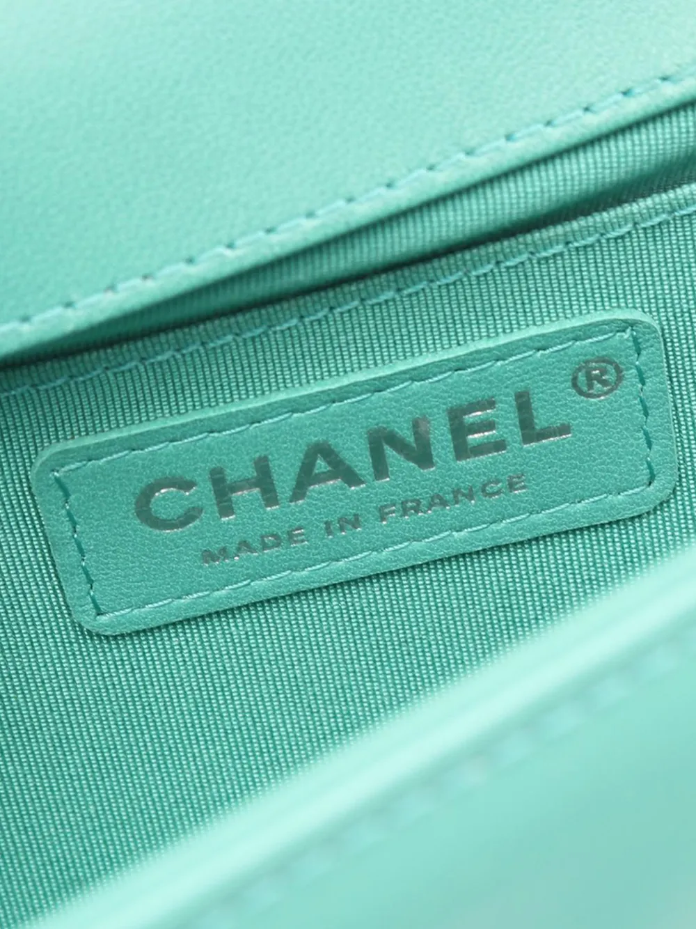 Chanel Pre-owned 2015-2016 Old Medium Calfskin Boy Flap Shoulder Bag in Green, view 5