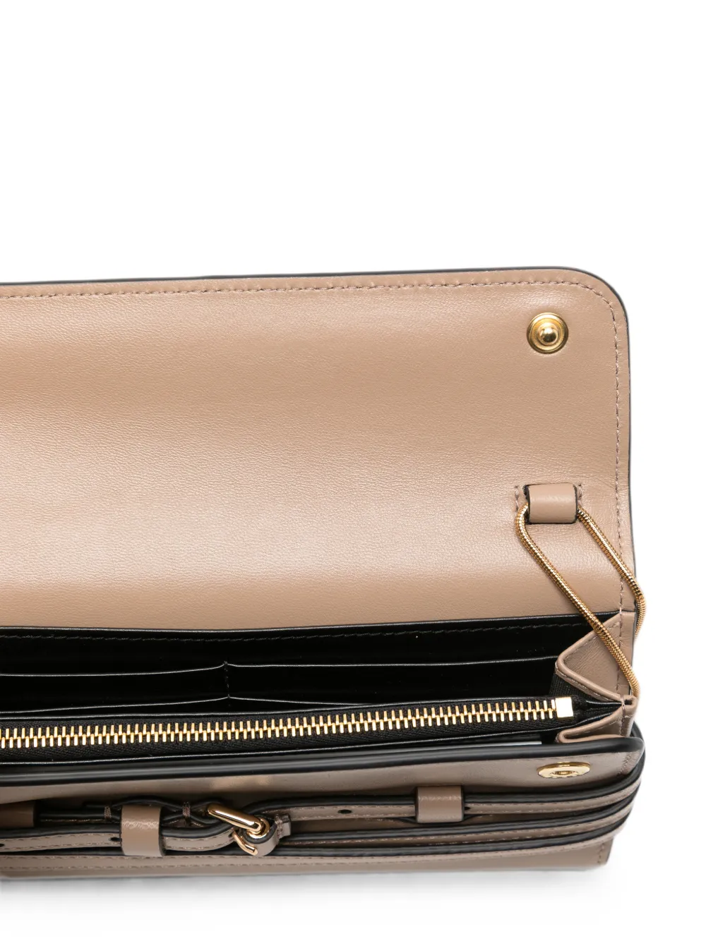 Moschino Portemonnee met gespbandje en schakelketting Beige