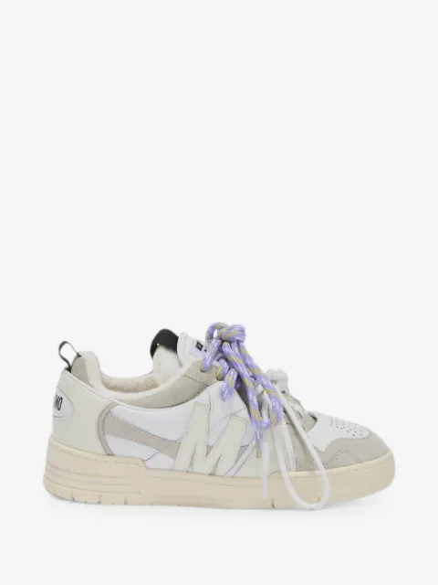 Moschino tenis con parche del logo y paneles