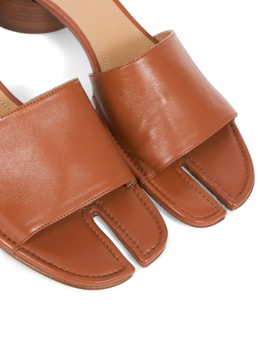 Maison Margiela Tabi leather sandals Bruin