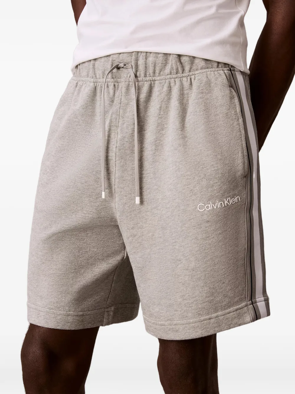 Calvin Klein side-stripe logo-print shorts - Grau