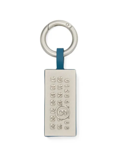 MM6 Maison Margiela dije de bolsa con placa numérica