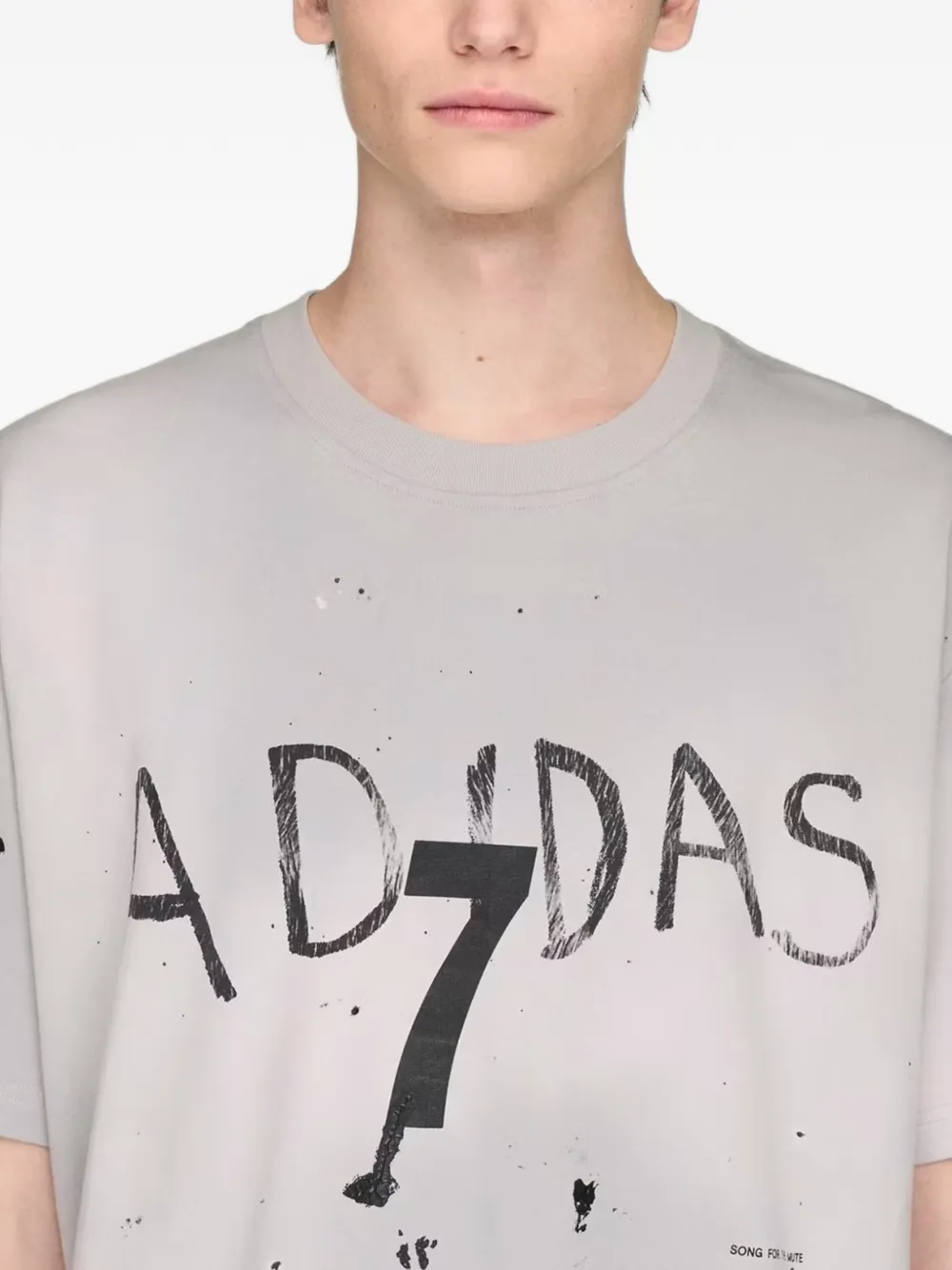adidas x Song for the Mute 007 logoprint verfspatten T-shirt Grijs