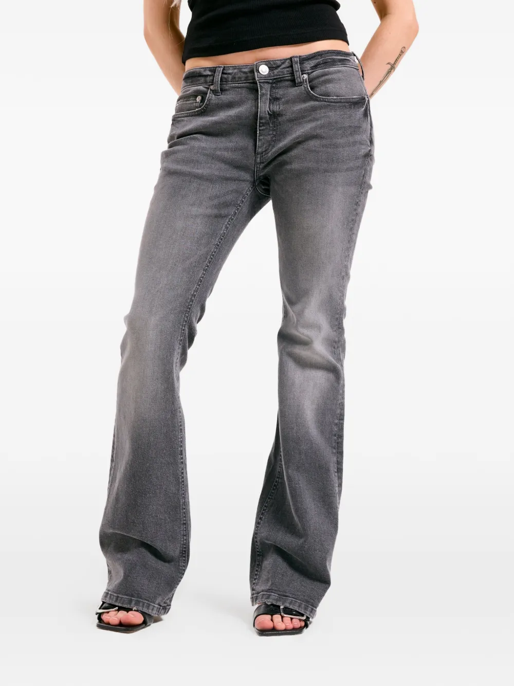 Juicy Couture Jeans Digi svasati con decorazione - Grigio