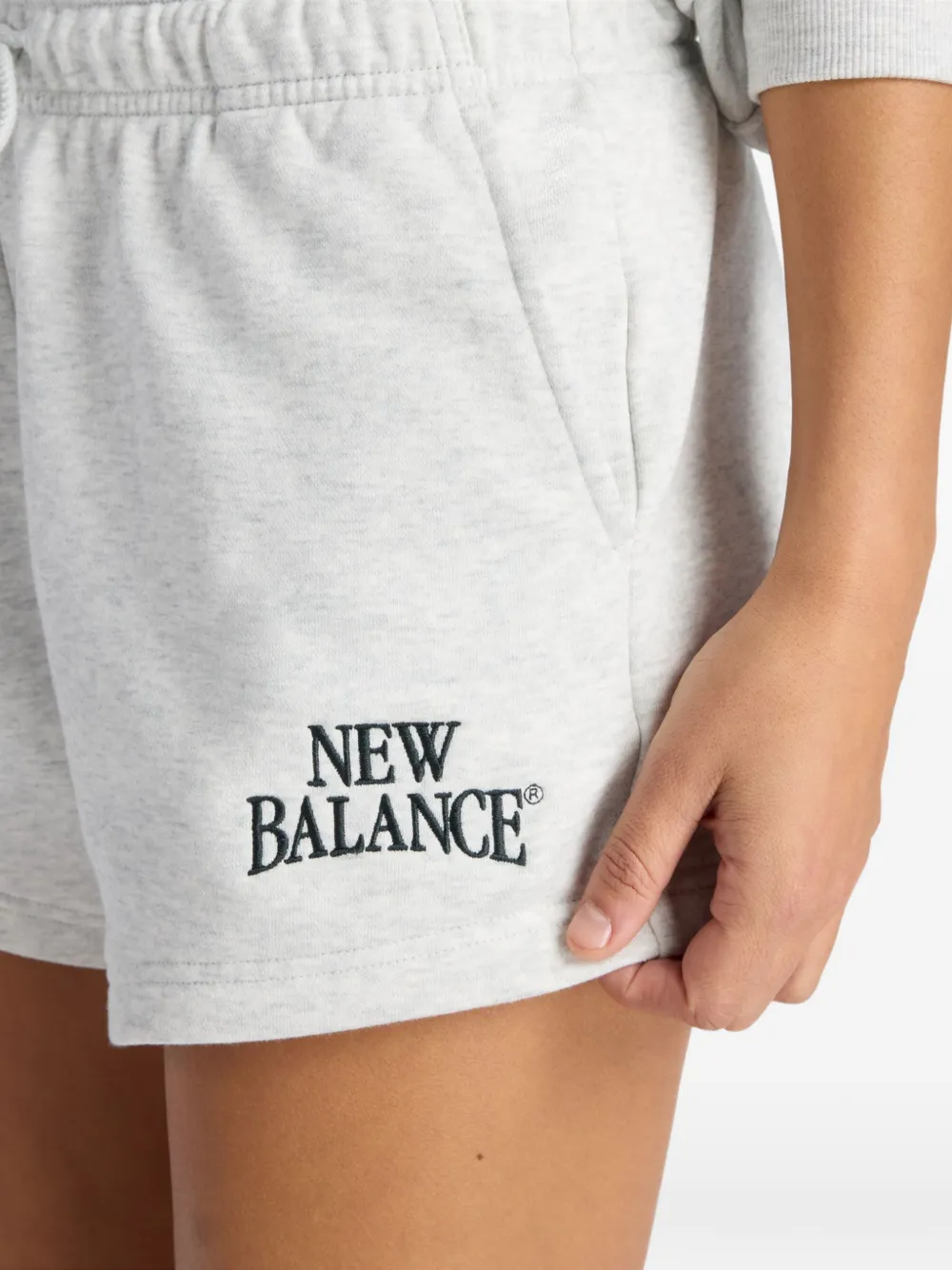 New Balance Shorts Grijs