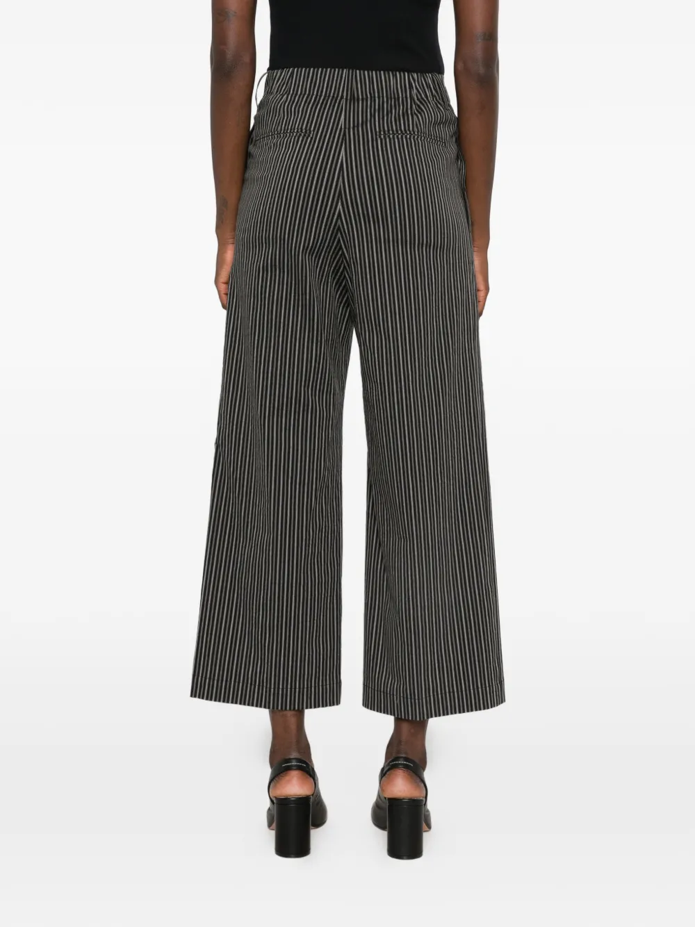 Issey Miyake Allow Stripe broek met rechte pijpen Grijs
