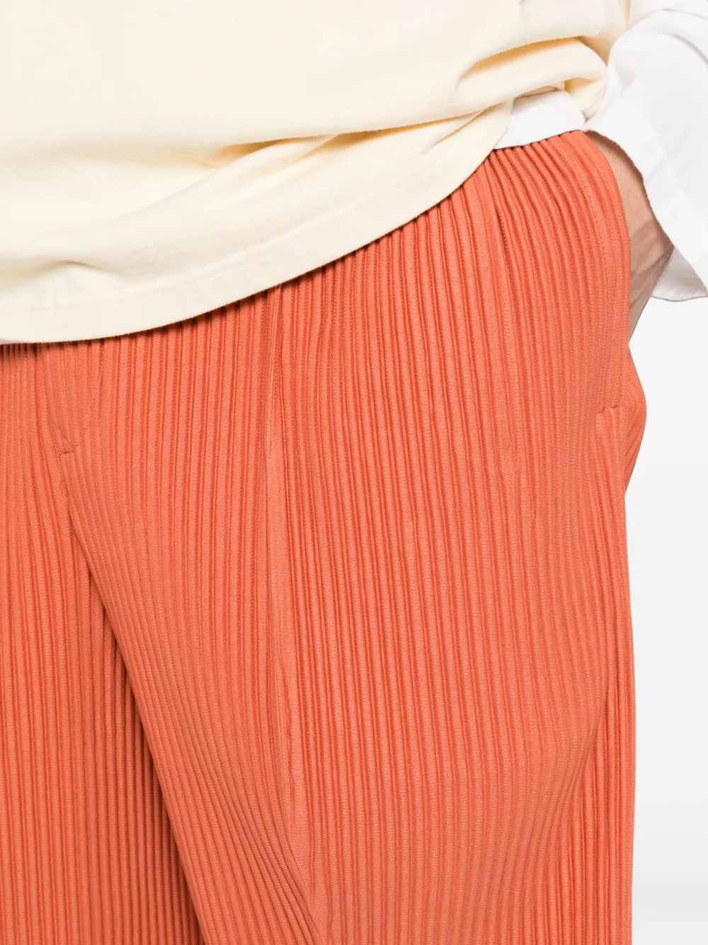 Homme Plissé Issey Miyake Monthly Colors geplooide shorts Oranje