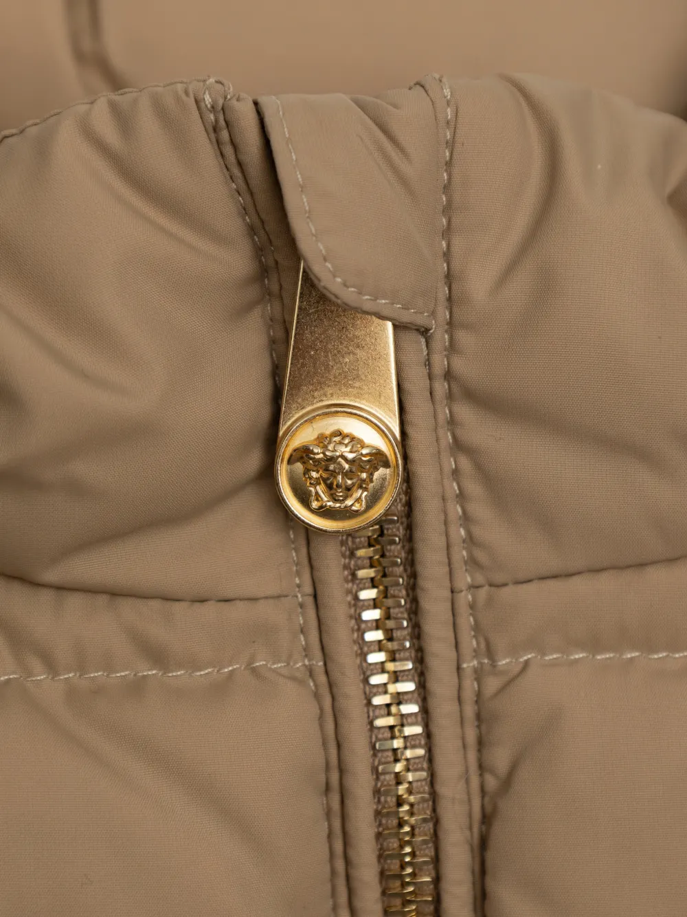 Versace Kids Bodywarmer met Greca afwerking Beige