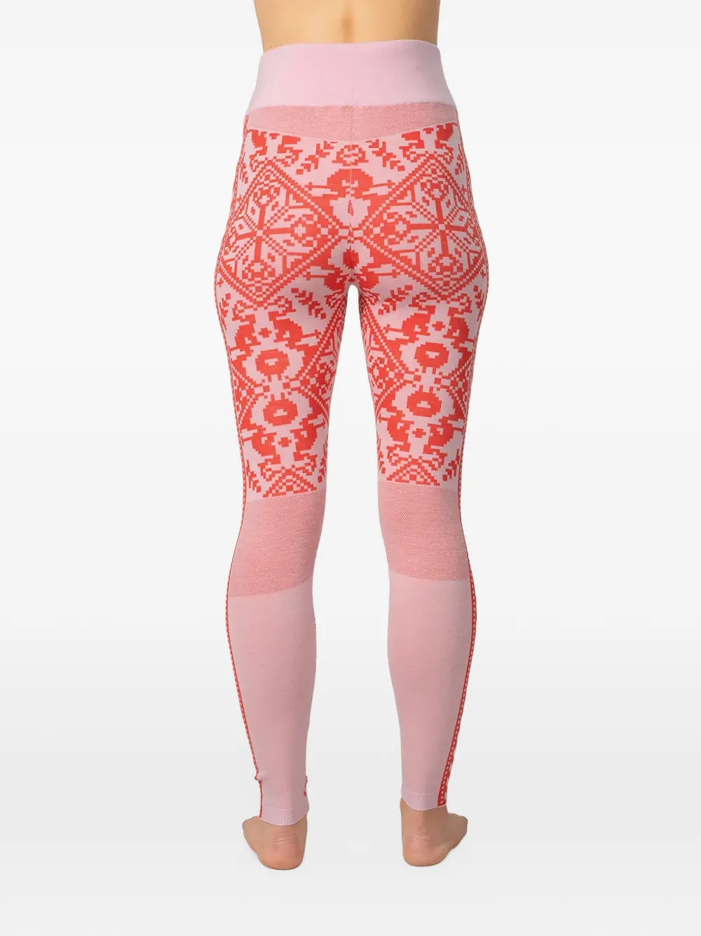 Kari Traa Saga basislaagset met top en broek en geometrisch patroon Rood