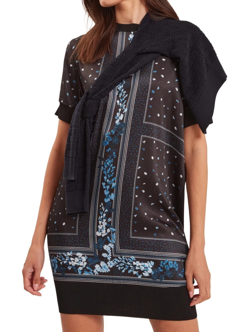 Ted Baker Azzala boxy jurk met bloemenprint Zwart