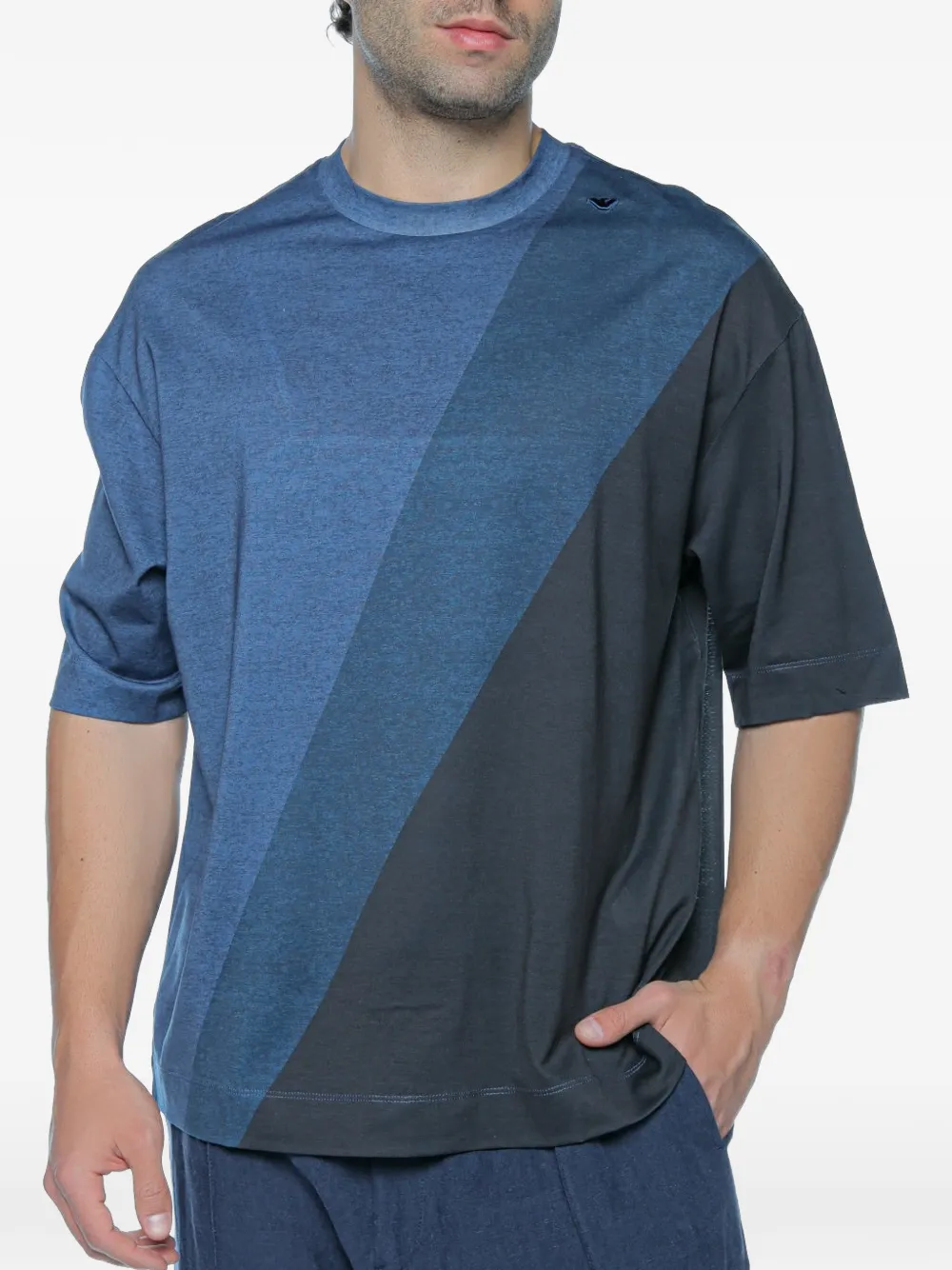 Emporio Armani colour-block logo-plaque T-shirt - Blu