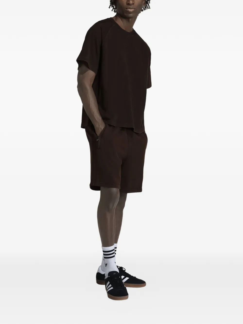 adidas Premium Essentials T-shirt met raglan mouwen Bruin