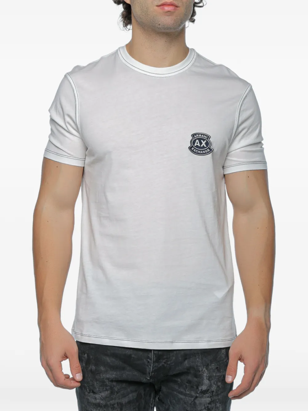Armani Exchange logo-patch contrast-stitch t-shirt - Bianco